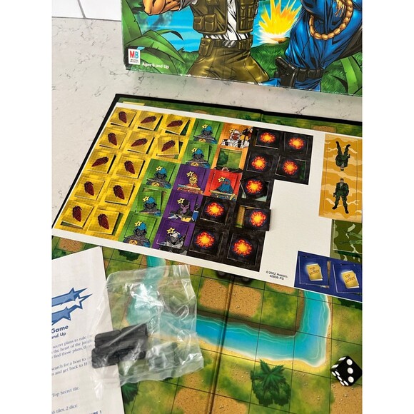 MILTON BRADLEY GI JOE MISSION COBRA HQ BOARD GAME 2002 - Picture 4 of 9